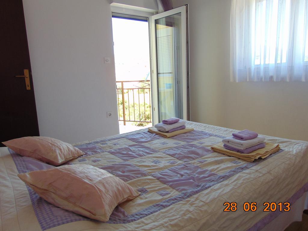 Apartments Borozan Vinišće Rum bild