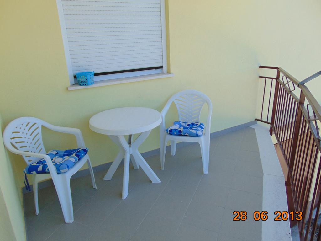Apartments Borozan Vinišće Rum bild