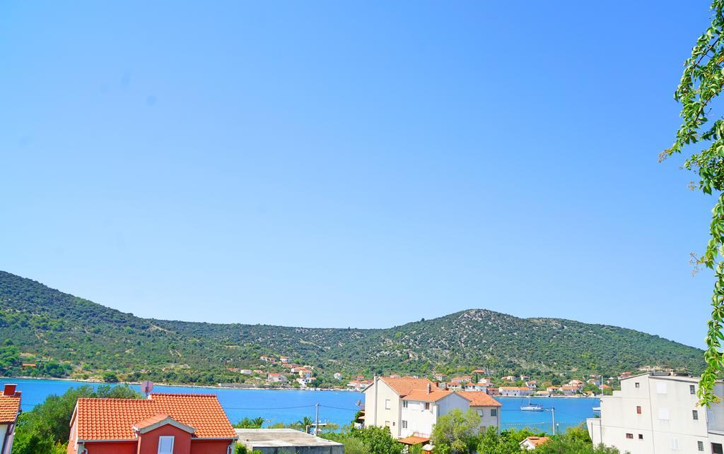 Apartments Borozan Vinišće Exteriör bild