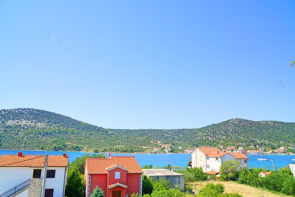 Apartments Borozan Vinišće Exteriör bild
